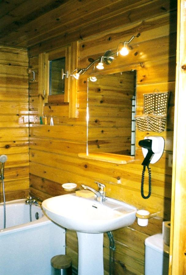 Chalet Cosy A Sixt-Fer-A-Cheval Avec Vue Sur La Montagne Εξωτερικό φωτογραφία
